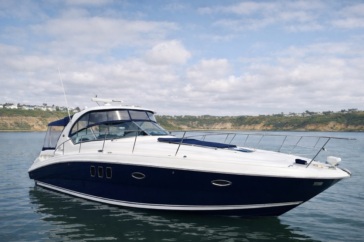 FanSea - 2006 Sea Ray 380 Sundancer at Bayside Marina FanSea - 2006 Sea Ray 380 Sundancer luxury yacht partnership at Bayside Marina Newport Beach California